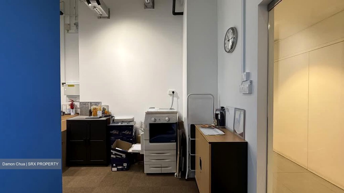 Woods Square (D25), Office #570926551